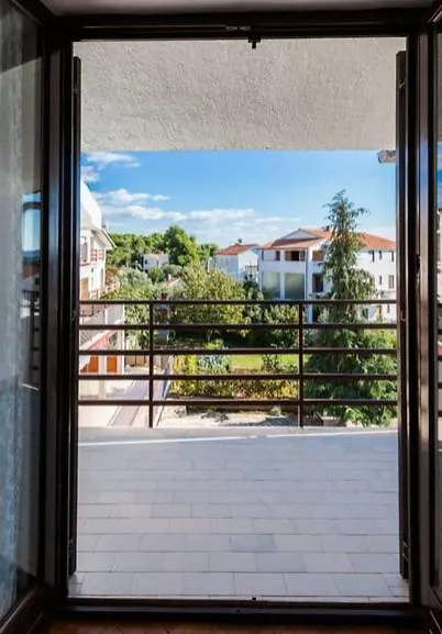 Apartment With Beutiful View-Marijana Zadar
